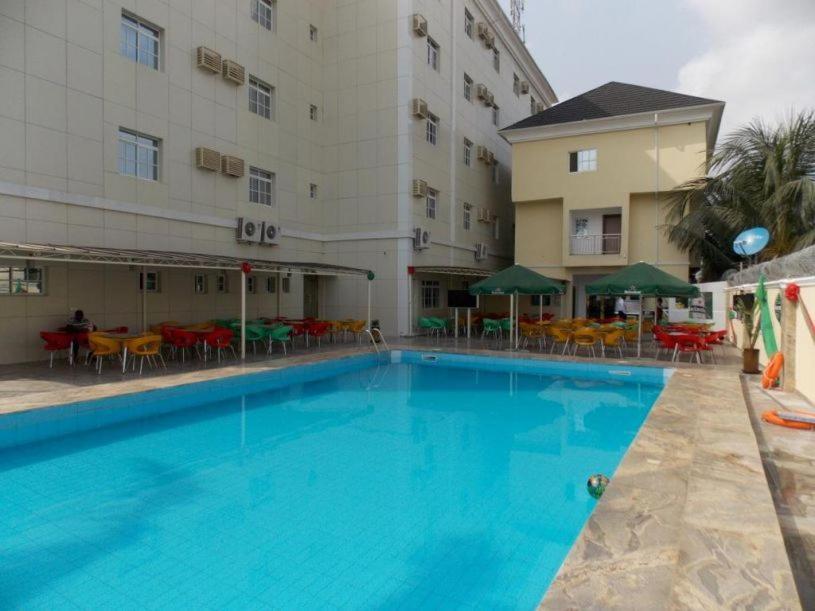 Immaculate Royal Int'L Hotel Owerri Esterno foto