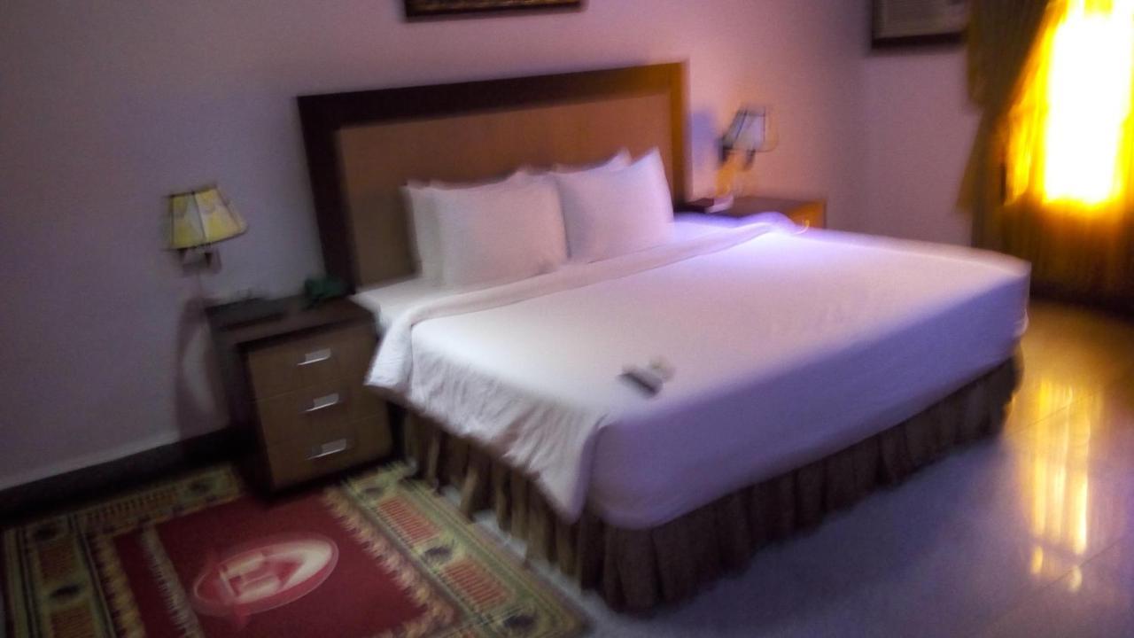 Immaculate Royal Int'L Hotel Owerri Esterno foto