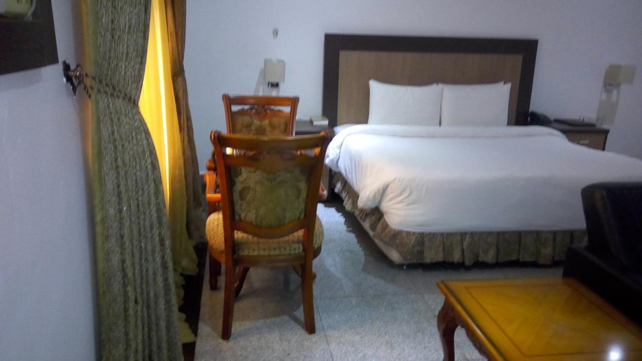 Immaculate Royal Int'L Hotel Owerri Esterno foto