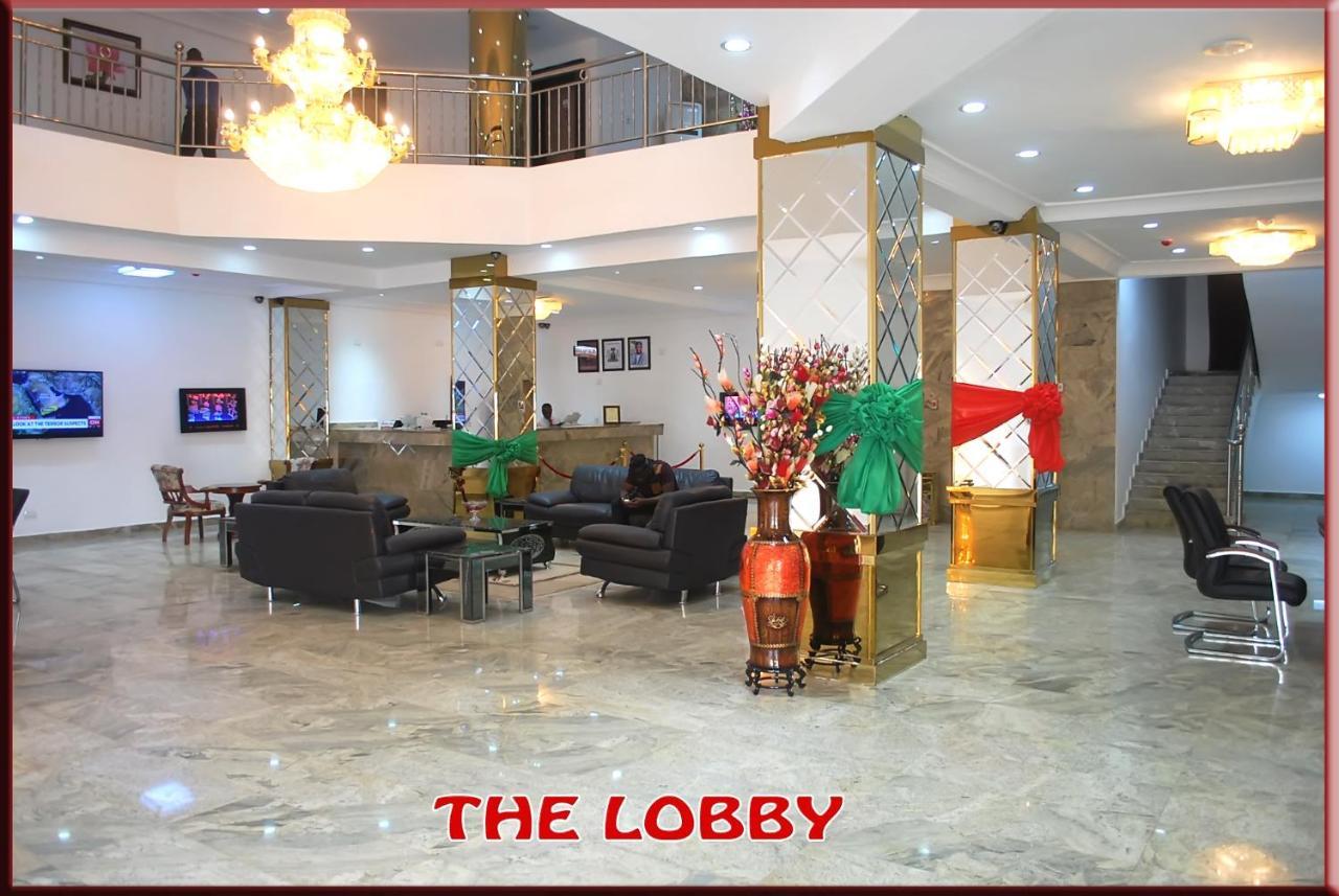 Immaculate Royal Int'L Hotel Owerri Esterno foto